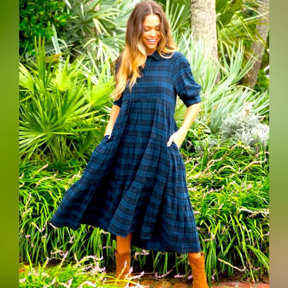 Rebecca Flannel Midi Dress Blue, Black Plaid.
Natural Life Size Small Worn Once
